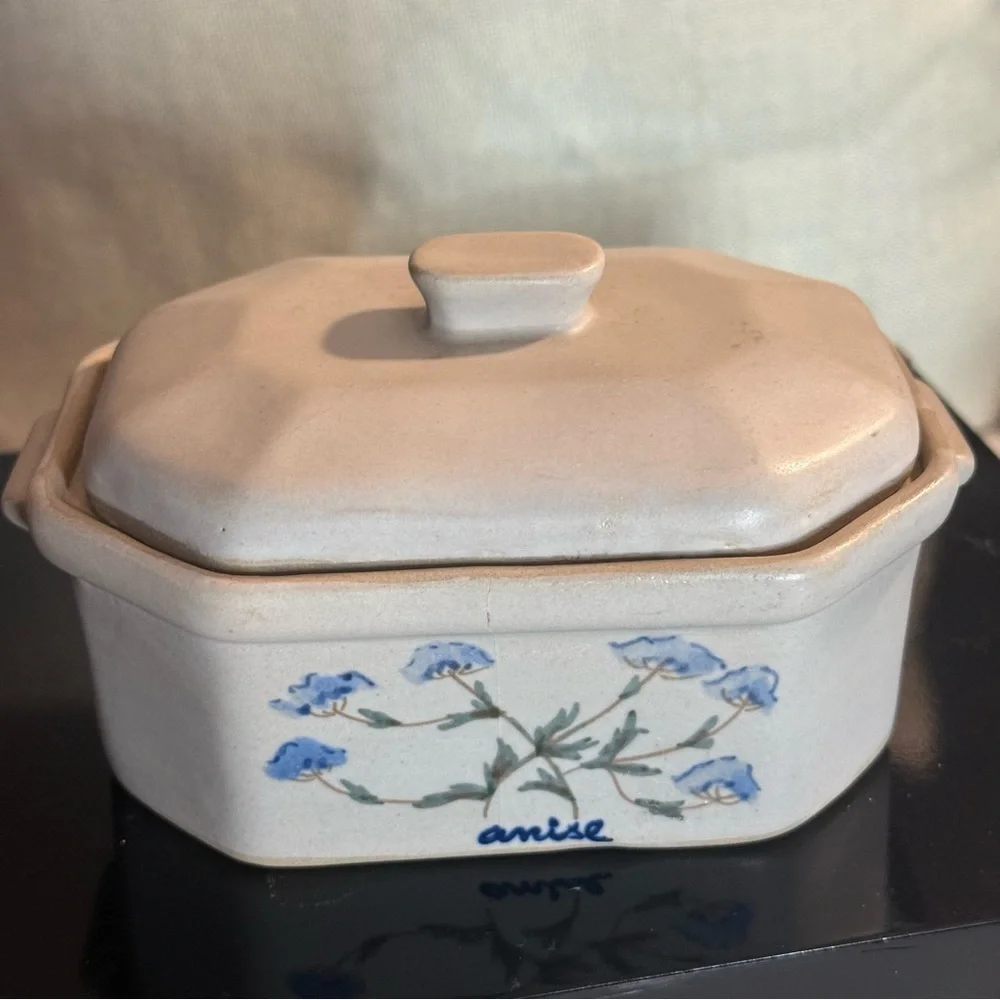 Stoneware Vintage Covered Baking Dish Spices Savory and Anise Signed